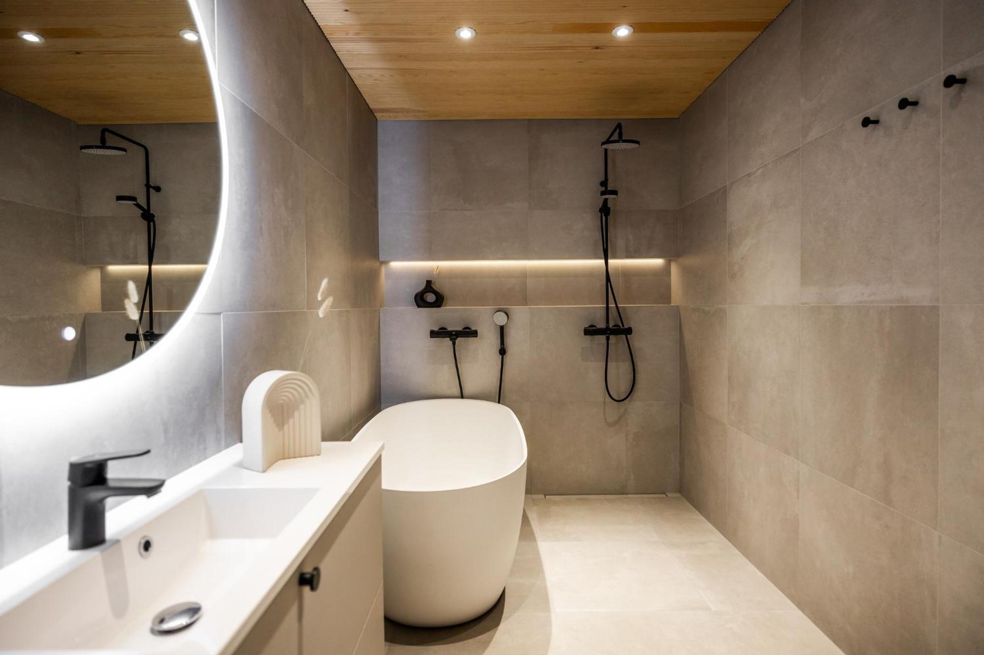 Hotel Aino Private Island